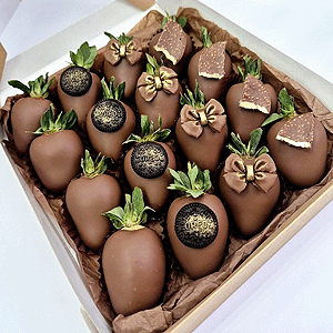 Chocolate-Covered Strawberries "Milk Paradise M" with delivery Tyumen