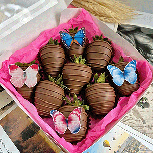 Chocolate-Covered Strawberries "Mini Butterflies" with delivery Tyumen