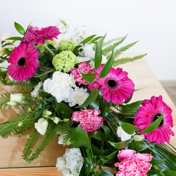 White Delphinium - 4, Calla lilies - 7, Pink carnation - 6, Gerbera pink - 7, Baltica White Spray Chrysanthemum - 2, lisianthus - 4, Carnation white, cream - 5, Pot for compositions, Oasis, Viburnum, Aspidistra (1 pc.), Ruscus italian, Ruscus, Ambrella