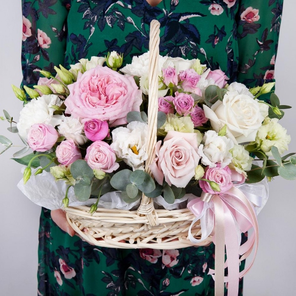 Peony rose pink 'OHara' - 2, White rose 50 cm - 4, Pink rose 50 cm - 3, Bright pink spray rose mix, 50 cm - 6, Carnation white, cream - 4, lisianthus - 4, Medium Basket, Oasis, Eucalyptus Cinerea, Ribbon