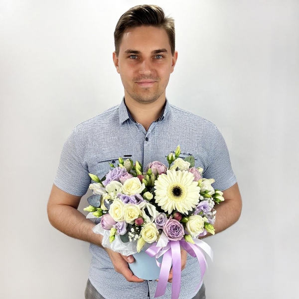 Gerbera white - 1, Spray peony rose Lavander, 50 cm - 2, White anemone - 3, Purple Lisianthus (Eustoma) - 3, Gypsophila - 1, Spray rose: white, cream, light pink 50 cm - 4, Round flower box small , Oasis, Eucalyptus Cinerea, Ribbon, Wrapping Paper