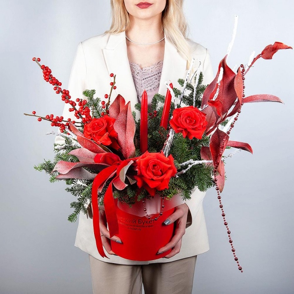 Rose Red 50 cm Ecuador - 5, Round flower box small , Oasis, Salal, Spruce branches (1pc.), Christmas decor (set), Candle, Artificial branch, Ribbon, Ilex