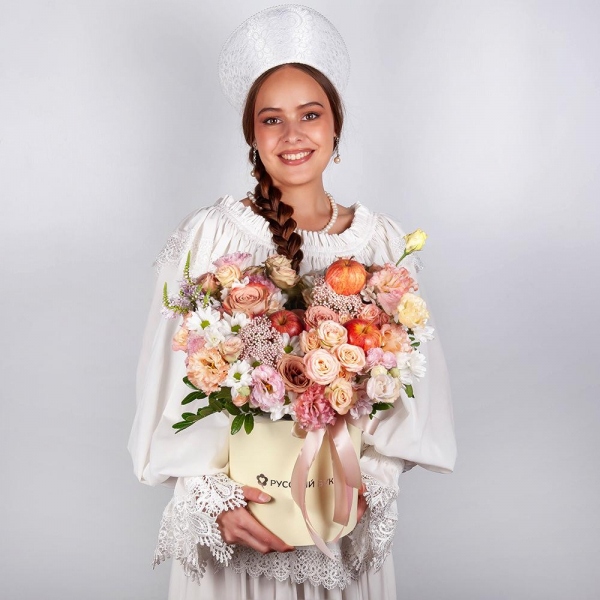 Bacardi White Spray Chrysanthemum - 2, Spray rose: white, cream, light pink 50 cm - 7, Роза Тоффи - 7, Pink Lisianthus (Eustoma) - 2, Round flower box medium, Oasis, Veronica spray, Ozotamnus, Pistachio,  Raspberry branch, Apple, 1 pc., Ribbon