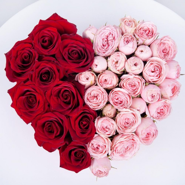 Red rose 50 cm - 15, Peony sprayrose - 7, Heart‑shaped box for arrangements, Oasis