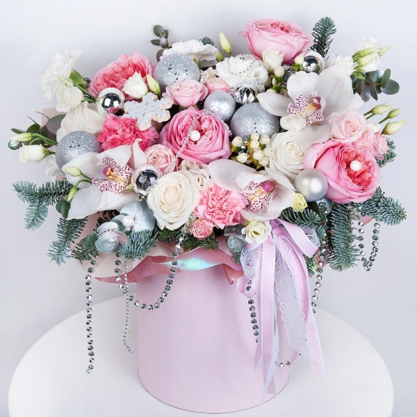 White Cymbidium Orchid Bud - 4, White rose 50 cm - 5, Peony rose pink 'OHara' - 4, Bright pink spray rose mix, 50 cm - 3, Pink carnation - 3, lisianthus - 3, Carnation white, cream - 4, Round flower box medium, Oasis, Spruce branches (1pc.), Eucalyptus Cinerea, Flask for orchids, Hypericum, Christmas decor (set), Wrapping Paper