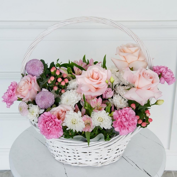 Pink carnation - 8, Baltica White Spray Chrysanthemum - 4, Rose Pink 50 cm Ecuador (Chelo, Hermosa, Novia, Titanik, Engagement, Pink Mondiale) - 5, Alstromeria white, soft pink - 4, Momoko Chrysanthemum - 4, Pink Lisianthus (Eustoma) - 2, Medium Basket, Oasis, Hypericum