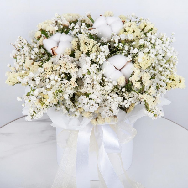 Gypsophila - 4, Round flower box small , Oasis, White statice, Cotton bud, Wrapping Paper