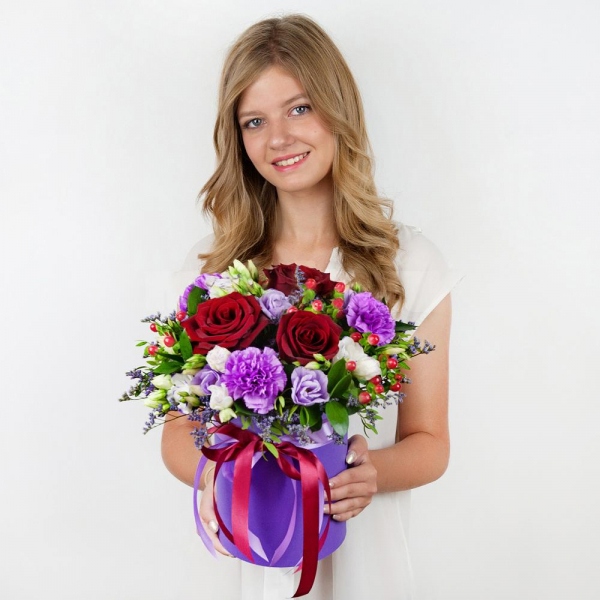 Red rose 50 cm - 4, Lilac carnation - 4, lisianthus - 1, Purple Lisianthus (Eustoma) - 3, Round flower box small , Oasis, Film, Pistachio, Ruscus, Hypericum, Limonium (1 pc.), Ribbon