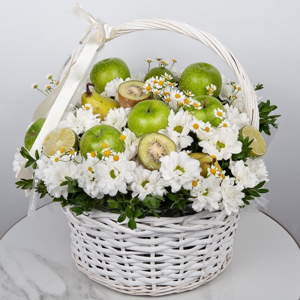 Bacardi White Spray Chrysanthemum - 6, Chamomile - 4, Medium Basket, Oasis, Pistachio, Apple, 1 pc., Kiwi, Lemon, 1 pc., Pear, Wooden skewer, Ribbon