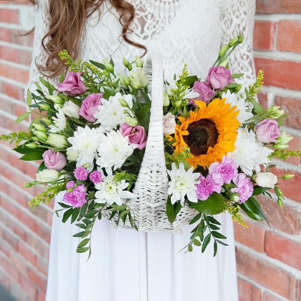 Sunflower - 1, Baltica White Spray Chrysanthemum - 4, Pink spray carnation - 4, Pink Lisianthus (Eustoma) - 2, Medium Basket, Oasis, Pistachio, Solidago (1 pc.)