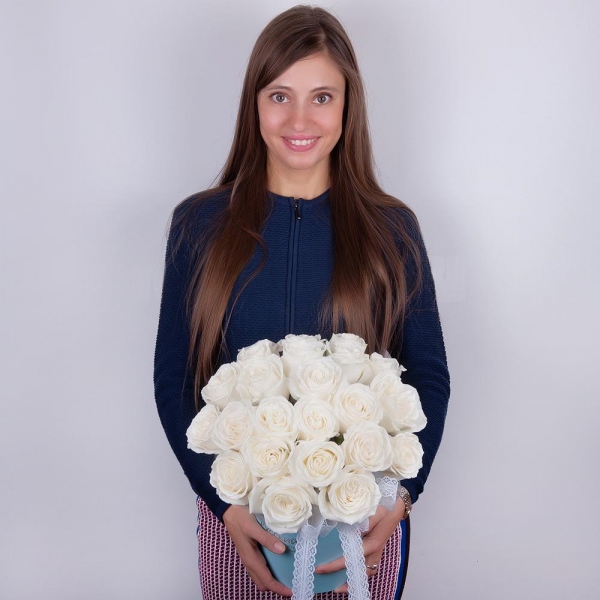 White rose 50 cm - 33, Round flower box small , Oasis, Wrapping Paper