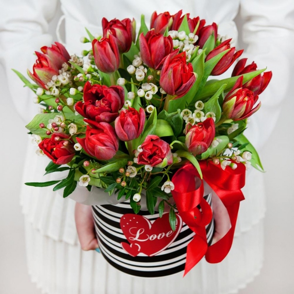 Red tulip - 25, Round flower box small , Oasis, Pistachio, Waxflower (1 pc.), Wrapping Paper, Ribbon