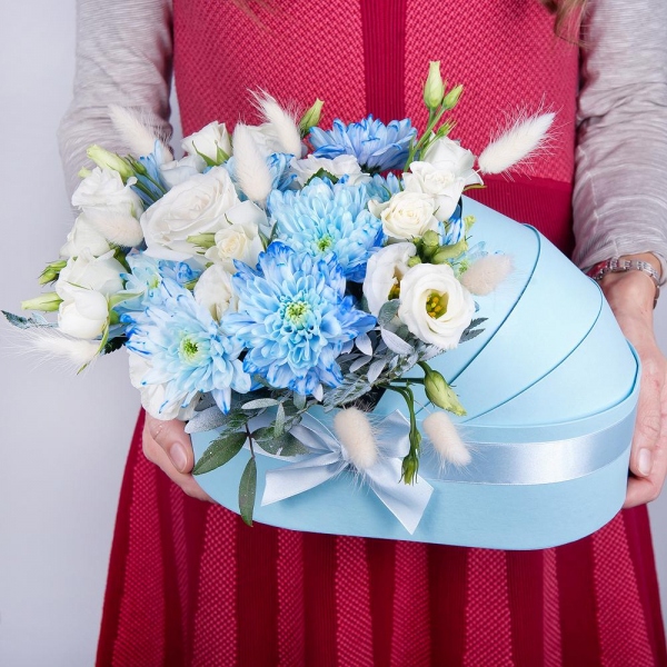 Chrysanthemum spray Baltica painted blue - 1, Spray rose: white, cream, light pink 50 cm - 2, White rose 50 cm - 2, lisianthus - 1, Composition Box, Oasis, Pistachio, Fern (1 pc.), Dried flowers decor