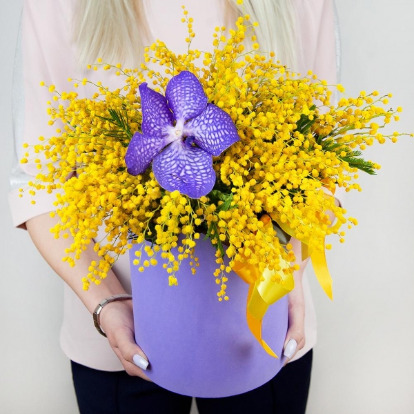 Vanda Orchid bud - 2, Mimosa - 9, Round flower box small , Film, Ribbon, Flask for orchids, Oasis