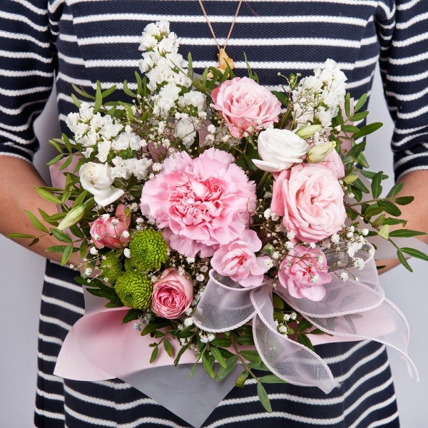 Pink carnation - 3, Gypsophila - 1, Bright pink spray rose mix, 50 cm - 2, Pink spray carnation - 2, Athos pom Feeling Green - 2, White statice, Pistachio, Oasis, Wrapping Paper