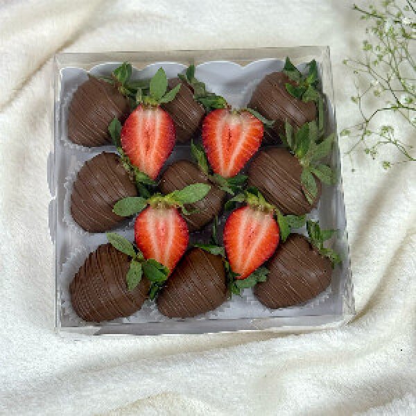 Chocolate-Covered Strawberries "Noelle"