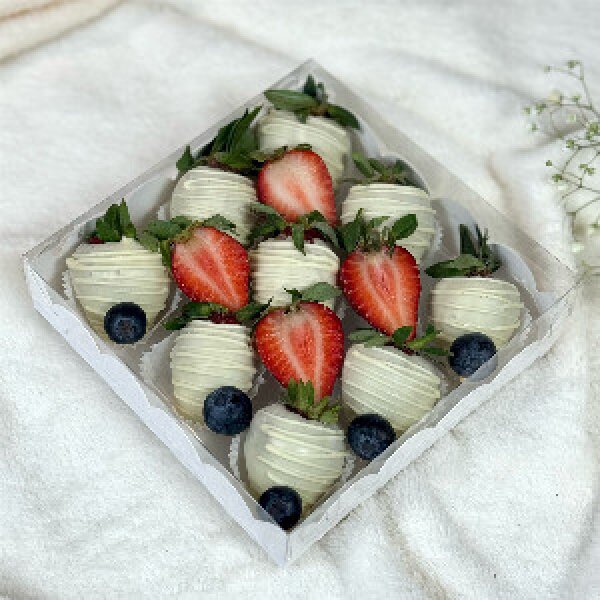 Chocolate-Covered Strawberries "Forest Berry"