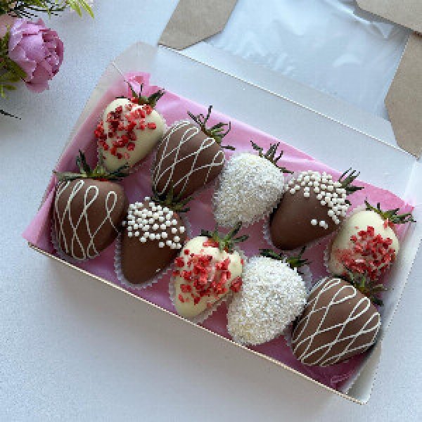Dessert Assortment Chocolate Covered Strawberries