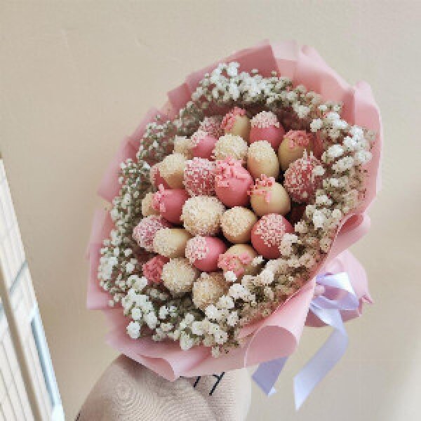 Chocolate Covered Strawberries "Vanilla Sky"