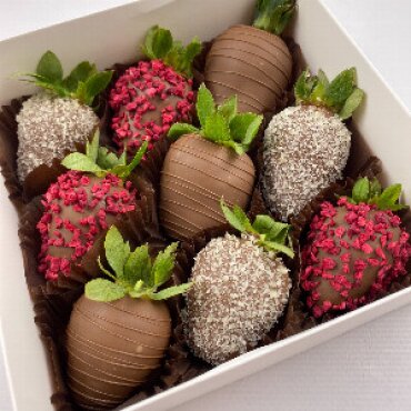 Chocolate Strawberries "Raspberry Silk"