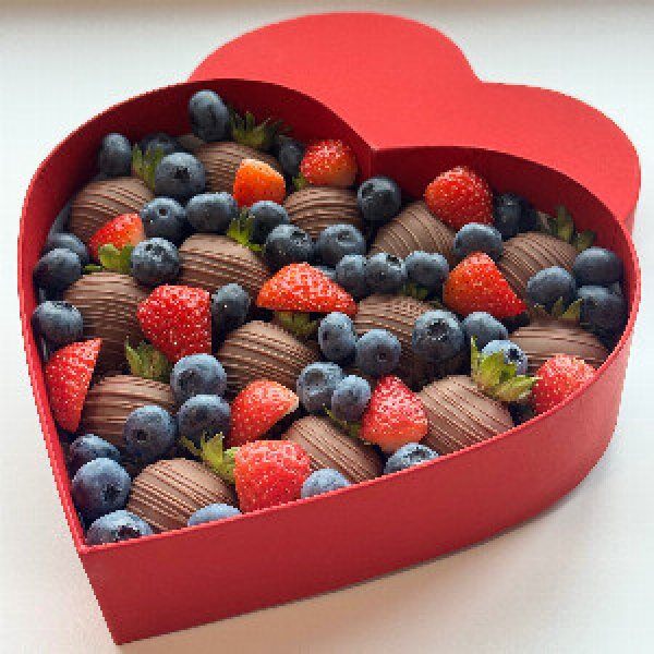 "Milky Cloud" Chocolate Strawberries