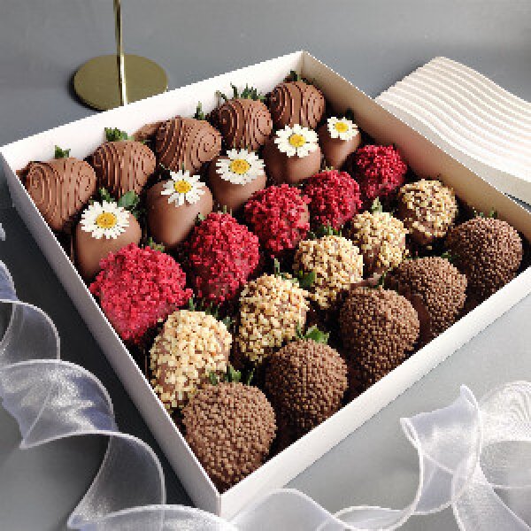 Strawberry Set "Freshness of the Day"