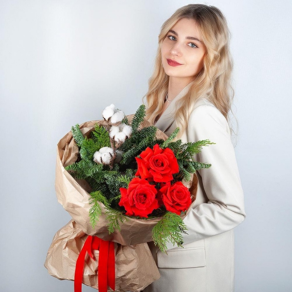 Rose Red 50 cm Ecuador - 5, Spruce branches (1pc.), Thuja, Cotton branch, Wrapping Paper