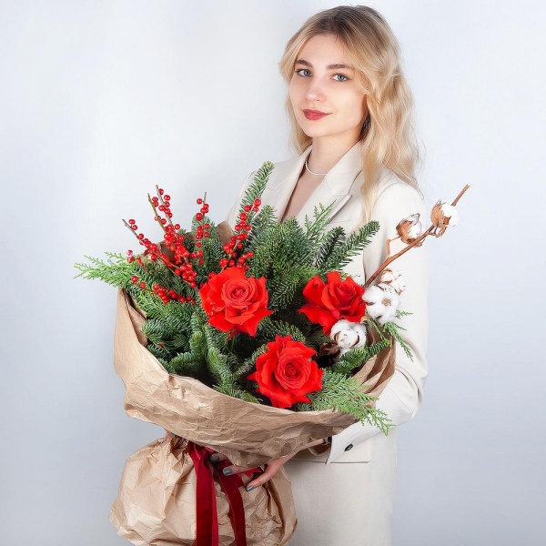 Rose Red 50 cm Ecuador - 7, Spruce branches (1pc.), Thuja, Cotton branch, Ilex, Wrapping Paper