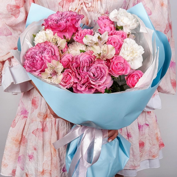 Pink rose Country Blues 50 cm - 3, Bright pink spray rose mix, 50 cm - 3, Baltica White Spray Chrysanthemum - 1, Carnation white, cream - 7, Alstromeria white, soft pink - 2, Wrapping Paper