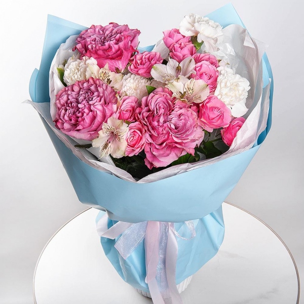 Pink rose Country Blues 50 cm - 3, Bright pink spray rose mix, 50 cm - 3, Baltica White Spray Chrysanthemum - 1, Carnation white, cream - 7, Alstromeria white, soft pink - 2, Wrapping Paper