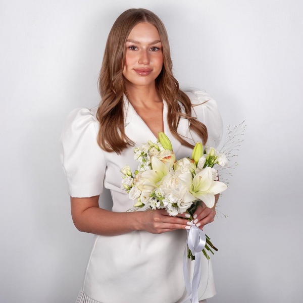 Lilies - 1, Peony style roses - 5, Peony white - 1, lisianthus - 3, White Matthiola - 3, Ribbon, Panicum