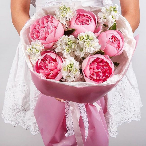 Peony pink - 5, White Matthiola - 8, Wrapping Paper