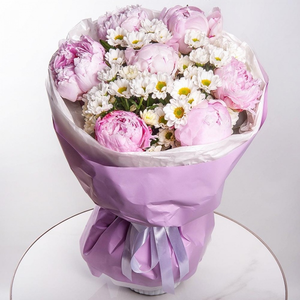 Peony pink - 7, Santini White Spray Chrysanthemum - 6, Wrapping Paper
