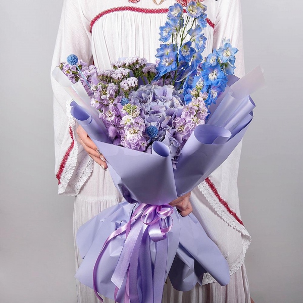 Blue/purple hydrangea - 1, Matthiola Lilac - 11, Blue Delphinium, Dried flowers in assortment, Craspedia, Blue Statice, Wrapping Paper
