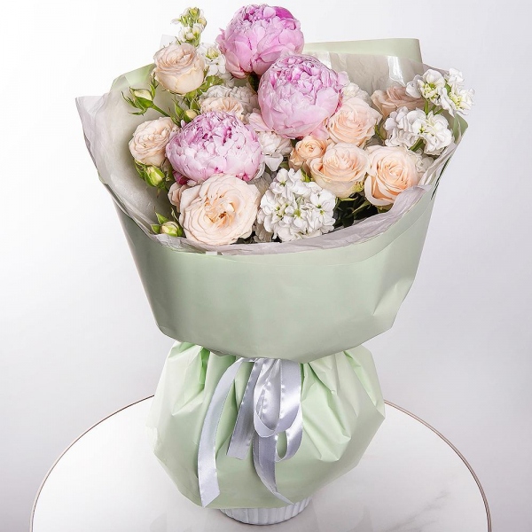 Peony pink - 3, Spray rose: white, cream, light pink 50 cm - 2, White Matthiola - 3, Baltica White Spray Chrysanthemum - 7, Wrapping Paper