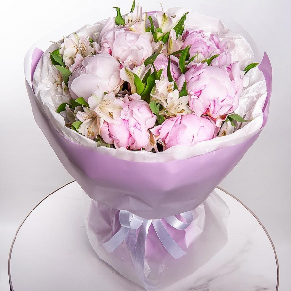 Peony pink - 7, Alstromeria white, soft pink - 13, Wrapping Paper