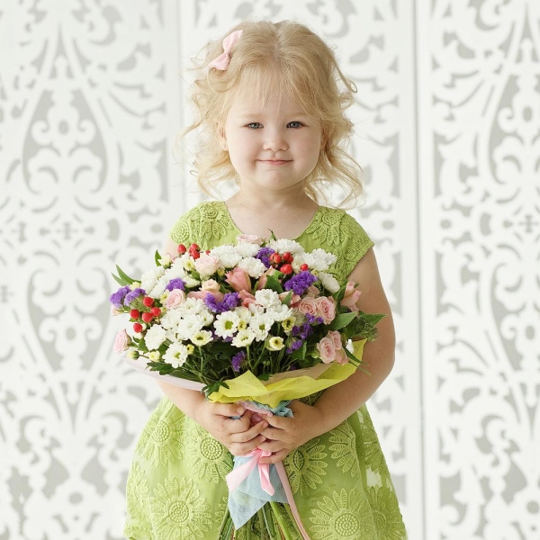 Bright pink spray rose mix, 50 cm - 5, Santini White Spray Chrysanthemum - 7, Alstromeria white, soft pink - 4, Blue Statice, Hypericum, Felt, Ribbon