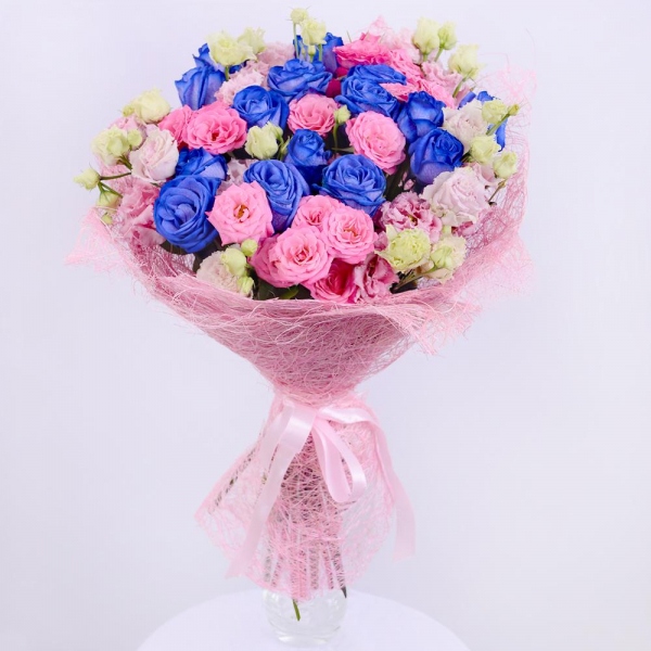 Rose blue - 19, Bright pink spray rose mix, 50 cm - 10, Pink Lisianthus (Eustoma) - 9, Sisal, Ribbon