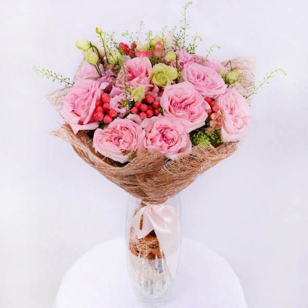David Austin peonyroses - 13, Pink Lisianthus (Eustoma) - 6, Green bell (1 pc.), Hypericum, Mesh (Abaka), Ribbon