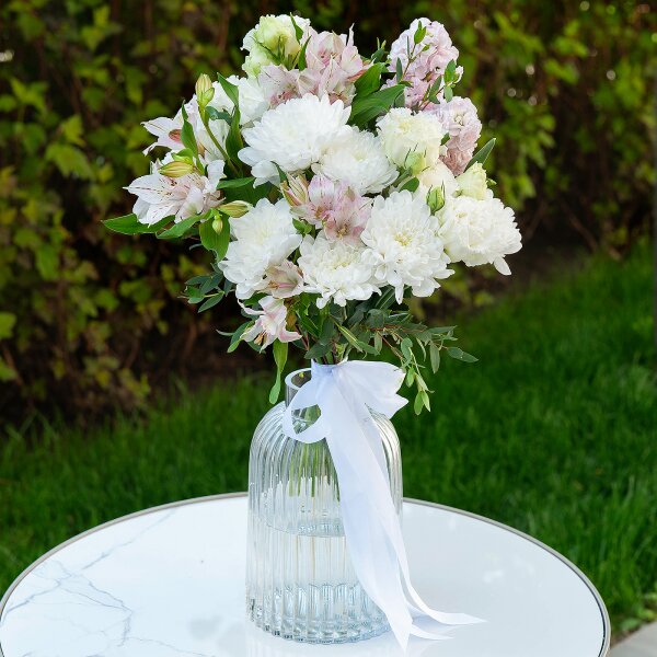 Alstromeria white, soft pink - 3, Pink Matthiola - 2, Baltica White Spray Chrysanthemum - 2, lisianthus - 3, Eucalyptus parvifolia (1 pc.), Ribbon