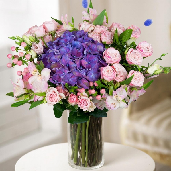 Blue/purple hydrangea - 2, Bright pink spray rose mix, 50 cm - 7, Alstromeria white, soft pink - 4, Pink Lisianthus (Eustoma) - 3, Hypericum, Dried flowers decor, Wrapping Paper