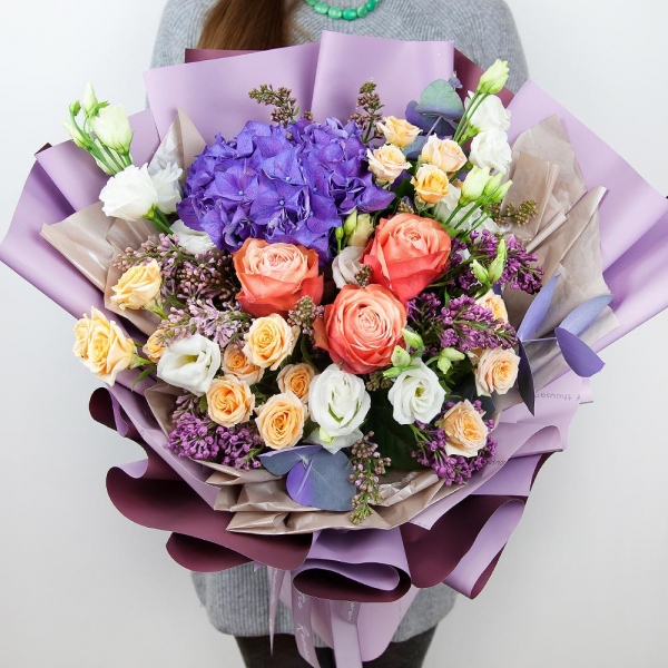 Blue/purple hydrangea - 1, Peony rose Kahala 50 cm - 5, Spray rose: white, cream, light pink 50 cm - 5, Lilac Bush - 4, lisianthus - 4, Eucalyptus Cinerea, Wrapping Paper