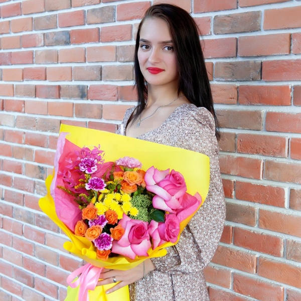 Athos poms Stallion - 2, Spray rose: yellow, orange 50 cm - 3, Pink carnation - 2, Pink spray carnation - 3, Rose Pink 50 cm Ecuador (Chelo, Hermosa, Novia, Titanik, Engagement, Pink Mondiale) - 3, Sedum, Dried flowers decor, Wrapping Paper