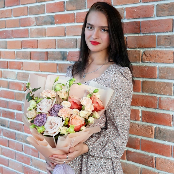 Peony rose Kahala 50 cm - 3, Rose Powder 50 cm Ecuador (Quicksand, Menta) - 3, Lilac carnation - 4, lisianthus - 4, Spray rose: white, cream, light pink 50 cm - 4, Carnation white, cream - 3, Symphoricarpos, Wrapping Paper