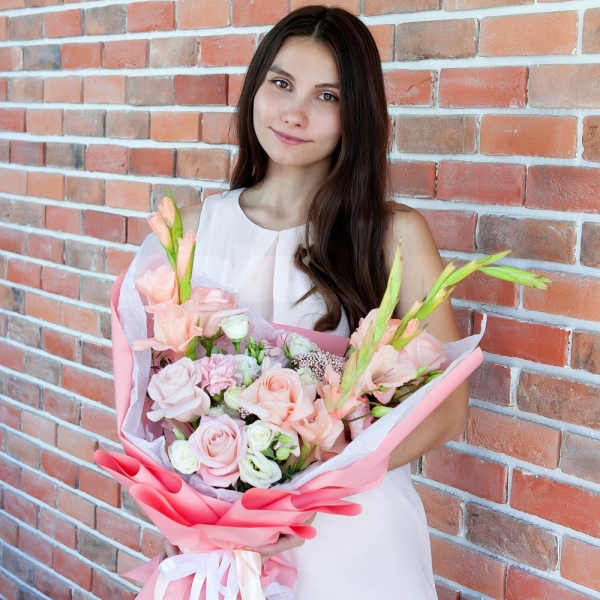 Pink Gladiolus - 4, Pink carnation - 6, Pink rose 50 cm - 7, lisianthus - 5, Spray rose: white, cream, light pink 50 cm - 4, Ozotamnus, Wrapping Paper