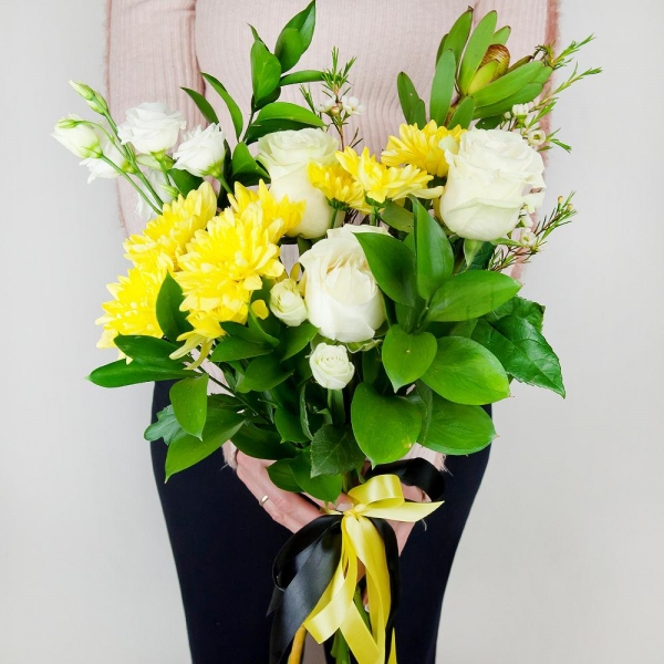 Baltica Yellow Spray Chrysanthemum - 4, White rose 50 cm - 5, lisianthus - 3, Leukodendron, Waxflower (1 pc.), Ruscus, Ribbon
