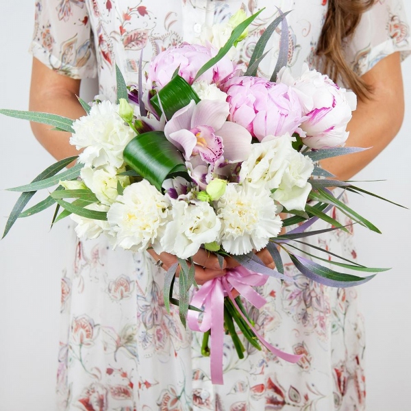 Carnation white, cream - 5, Pink Cymbidium Orchid Bud - 3, lisianthus - 4, Peony pink - 4, Alstromeria lilac, purple - 2, Eucalyptus, Flask for orchids, Aspidistra (1 pc.), Ribbon