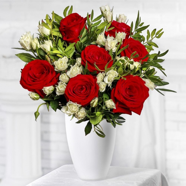 Red rose 50 cm - 11, Spray rose: white, cream, light pink 50 cm - 12, Pistachio, Felt, Ribbon