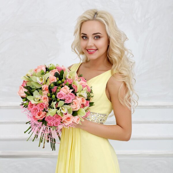 Green Cymbidium Orchid Bud - 17, Pink rose 50 cm - 25, Bright pink spray rose mix, 50 cm - 21, Hypericum, Pistachio, Ruscus, Ribbon, Flask for orchids