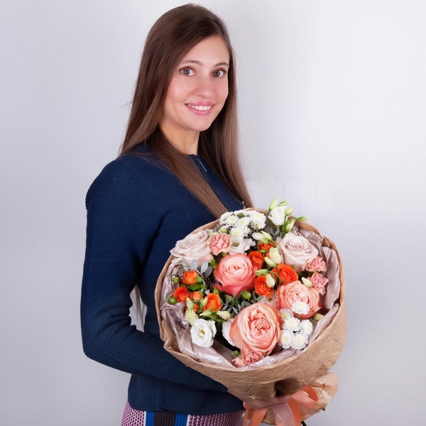 Peony rose Kahala 50 cm - 5, Rose Powder 50 cm Ecuador (Quicksand, Menta) - 4, Athos poms Stallion - 3, Spray rose: yellow, orange 50 cm - 3, lisianthus - 2, Pink spray carnation - 3, Pistachio, Paper luxury, Ribbon